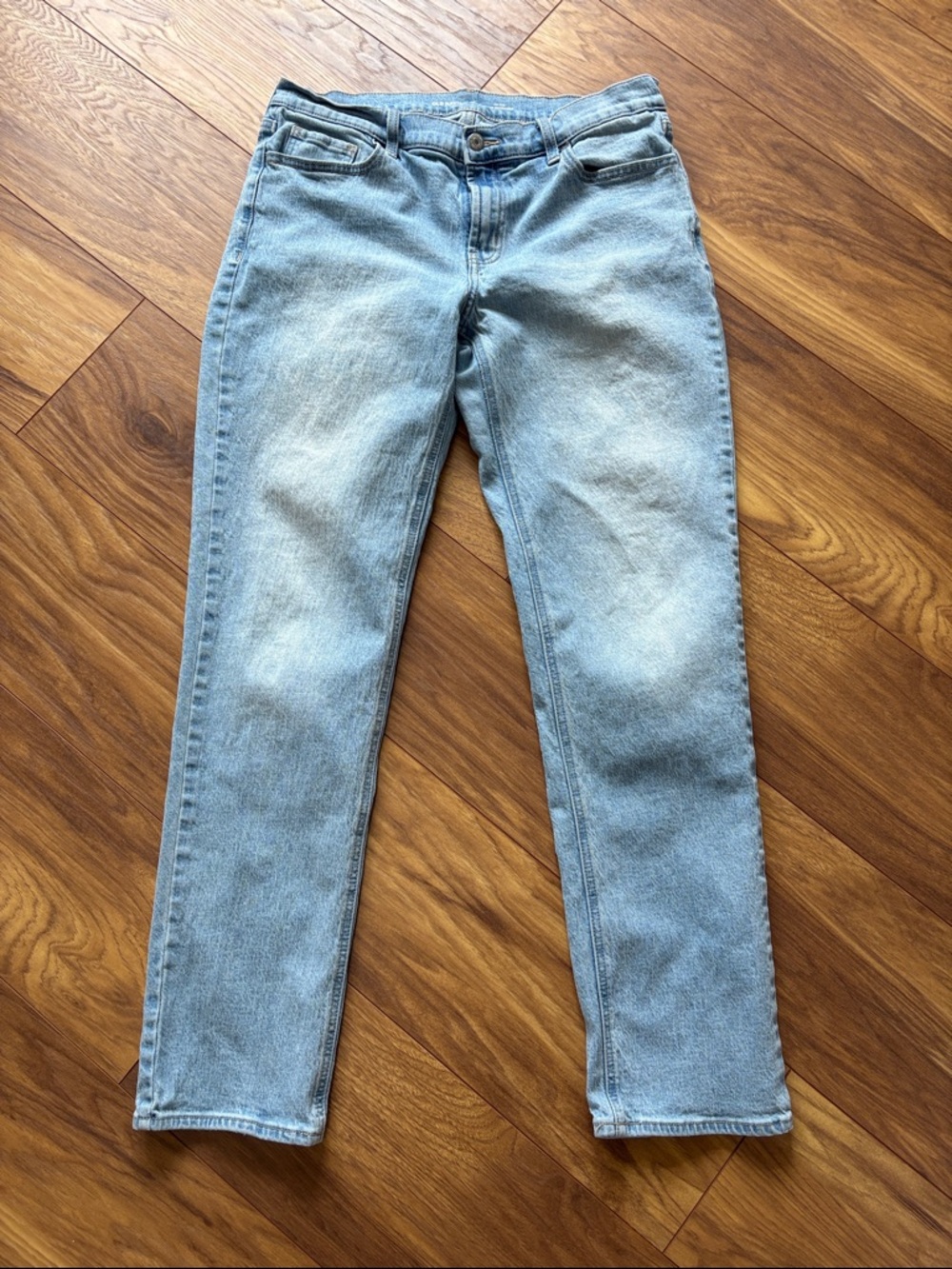 Old Navy Women’s Light Wash Mid-Rise Wow Boyfriend Jeans Size 10 Long